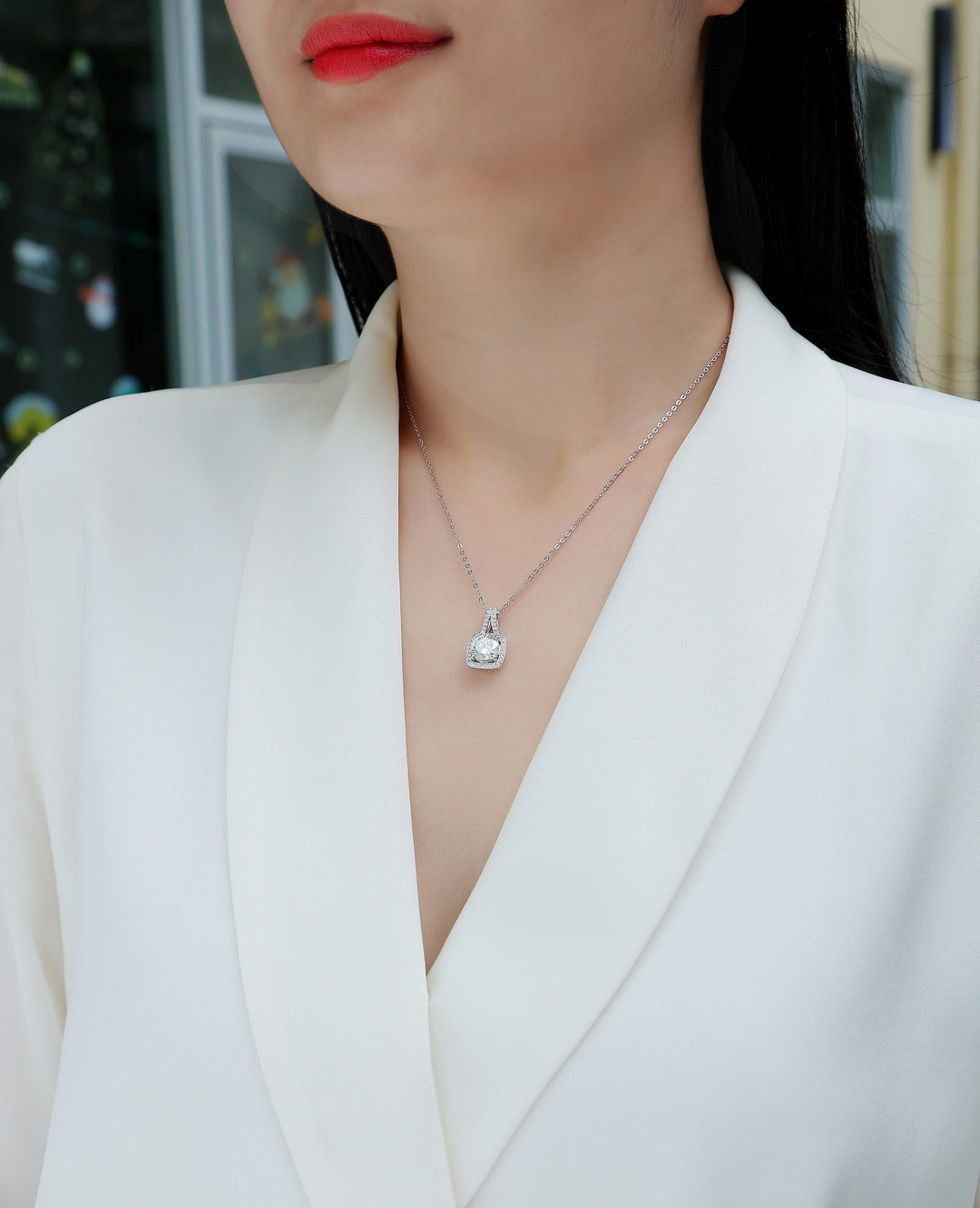 Moissanite Pendant Necklace (2 carat)